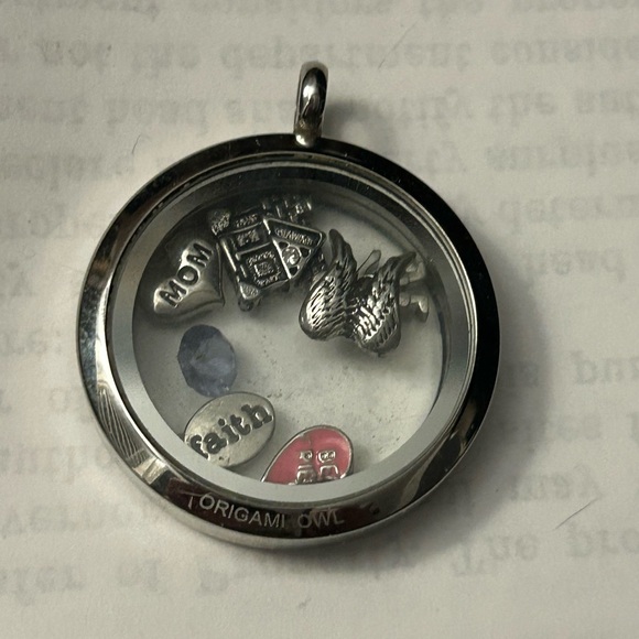 Origami Owl Jewelry - Origami Owl Silver Floating Locket Pendant with Charms